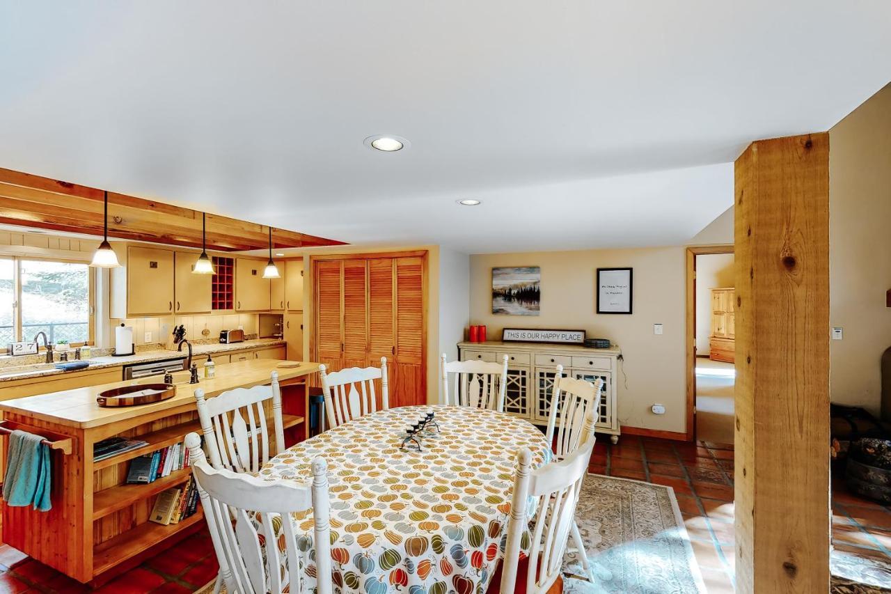 Northwoods Dream Retreat Villa Whitefish Exterior photo